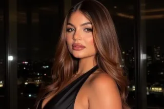 hot latina sexy - Image 1